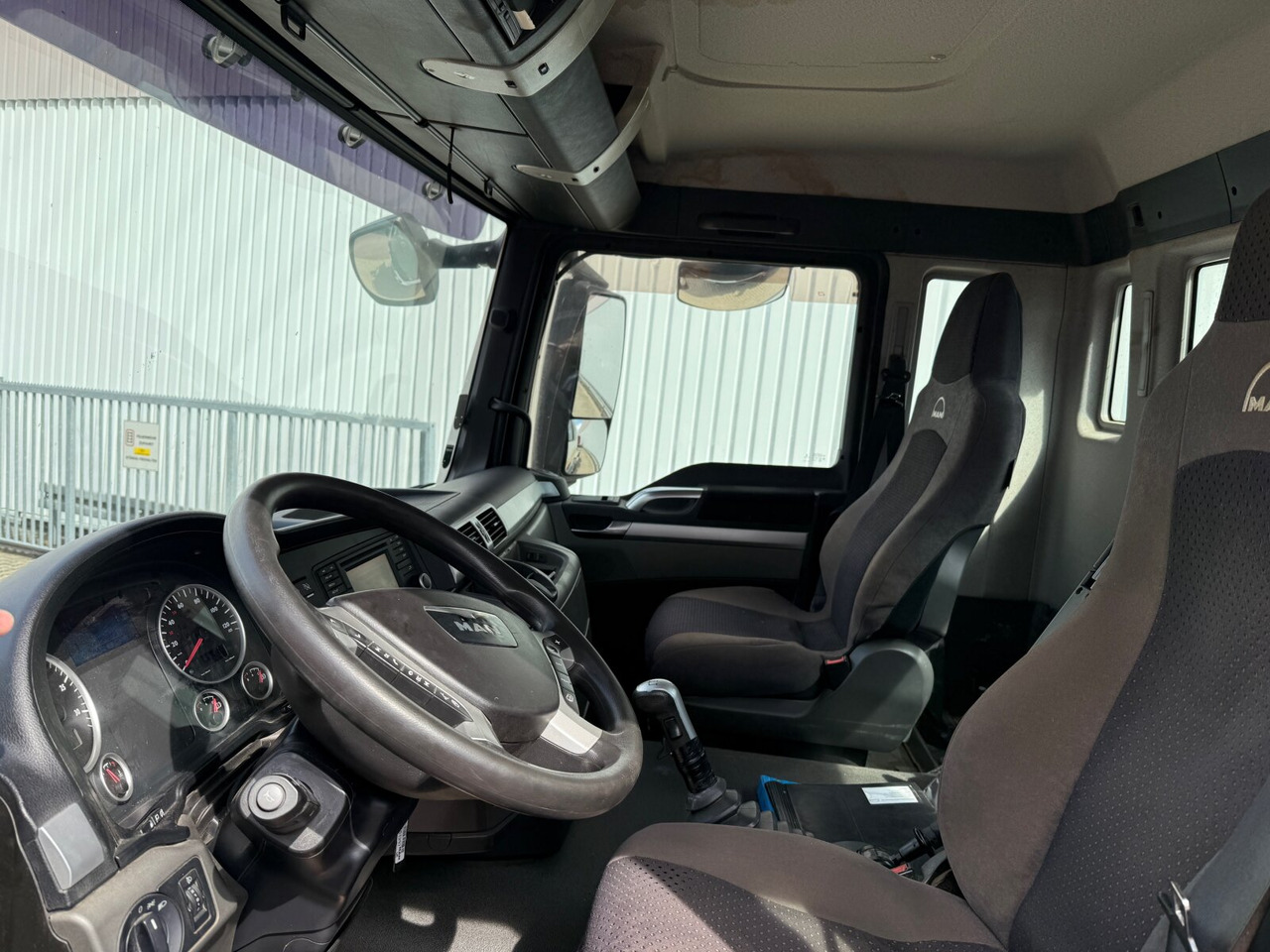 MAN TGS 35.480 8x4 BL TGS 35.480 8x4 BL, PriTarder, Navi - Крюковой мультилифт: фото 4 MAN TGS 35.480 8x4 BL TGS 35.480 8x4 BL, PriTarder, Navi - Крюковой мультилифт: фото 4