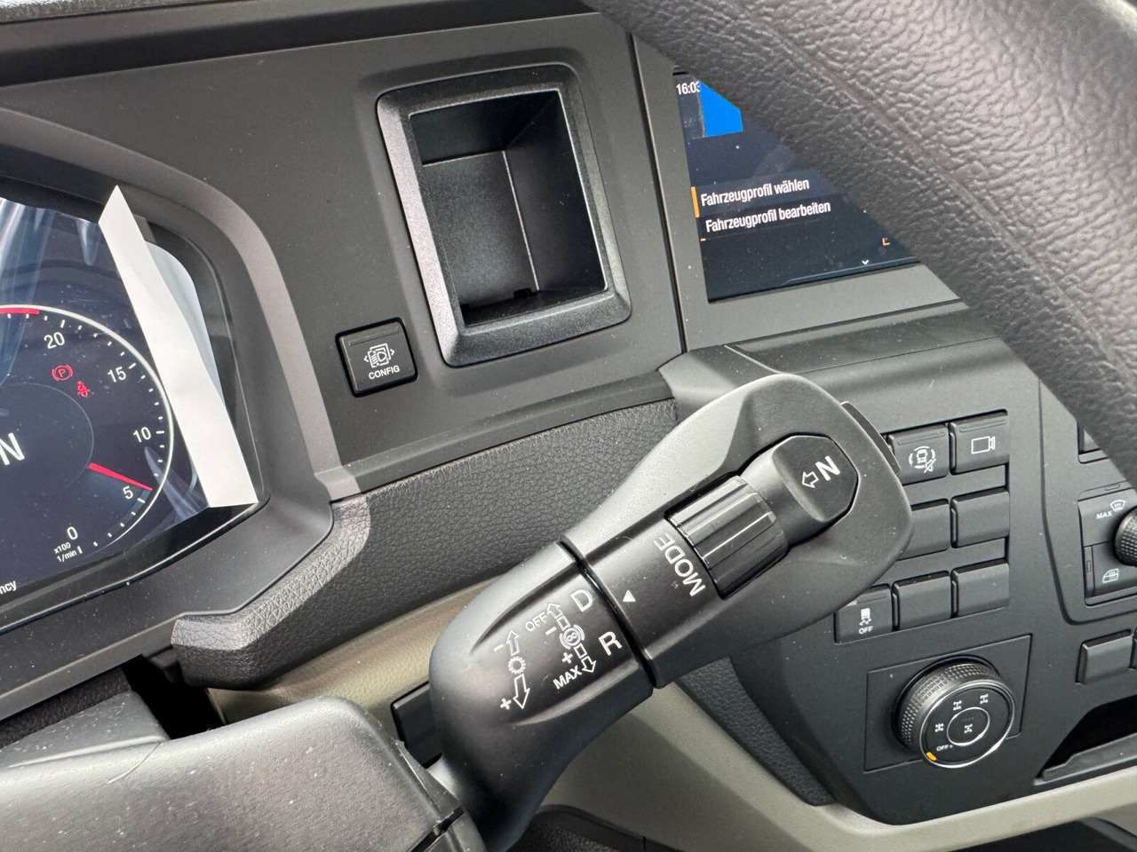 MAN TGS 35.480 8x8 BB CH TGS 35.480 8x8 BB CH, Meiller Stahlmulde 18m³ - Внедорожный самосвал: фото 5 MAN TGS 35.480 8x8 BB CH TGS 35.480 8x8 BB CH, Meiller Stahlmulde 18m³ - Внедорожный самосвал: фото 5