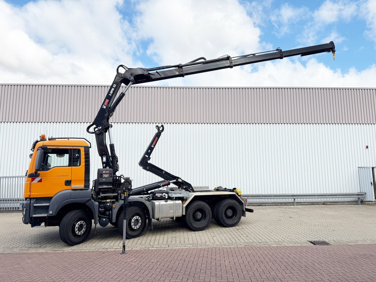 MAN TGS 35.500 8x4 BB TGS 35.500 8x4 BB mit Kran Hiab X-HiPro 162 E-3, absetzbar, Funk - Крюковой мультилифт, Автоманипулятор: фото 2 MAN TGS 35.500 8x4 BB TGS 35.500 8x4 BB mit Kran Hiab X-HiPro 162 E-3, absetzbar, Funk - Крюковой мультилифт, Автоманипулятор: фото 2