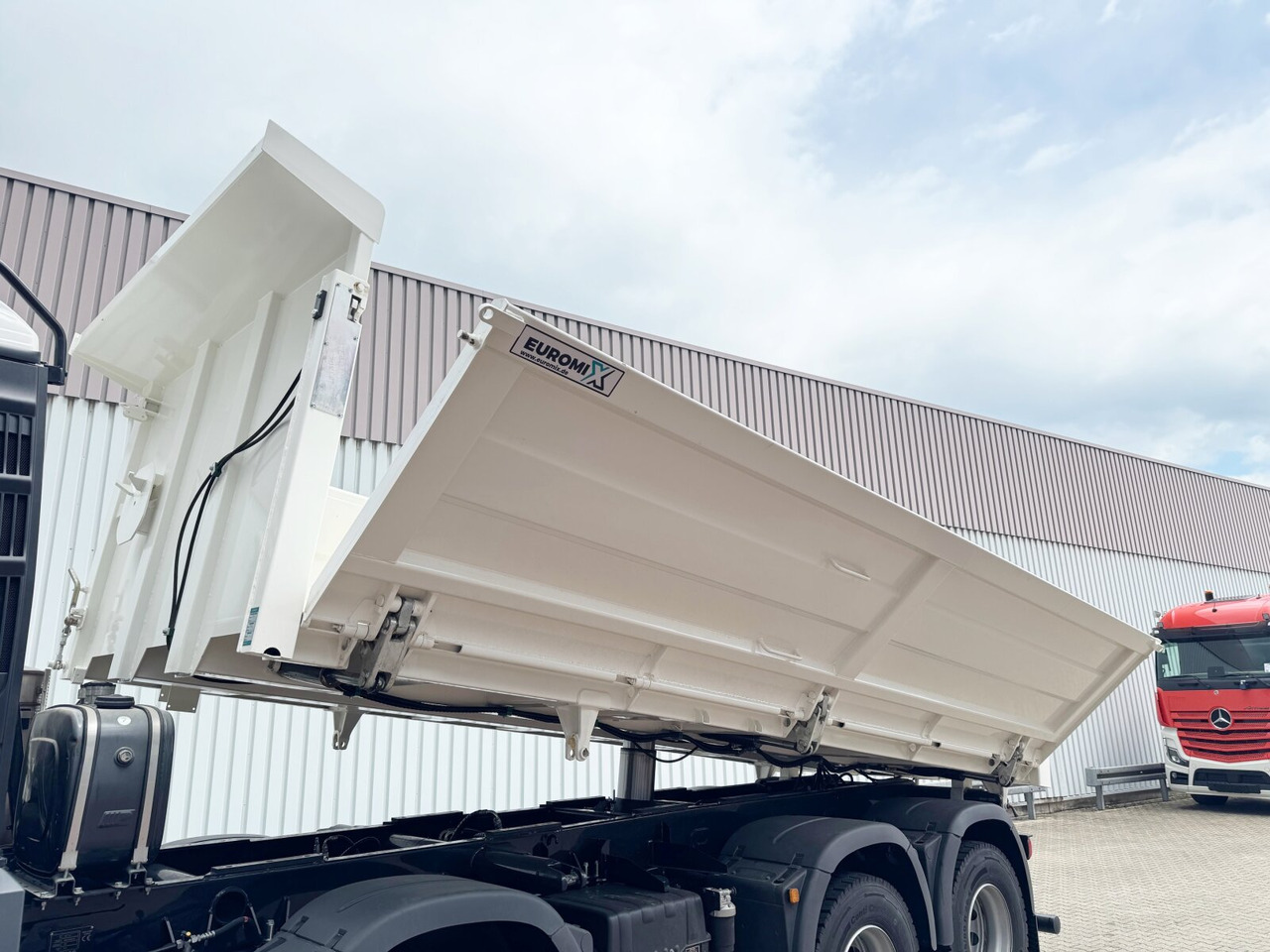 MAN TGS 41.440 8x4 BB TGS 41.440 8x4 BB, Bordmatik, ca. 16m³ - Грузовик-шасси: фото 3 MAN TGS 41.440 8x4 BB TGS 41.440 8x4 BB, Bordmatik, ca. 16m³ - Грузовик-шасси: фото 3