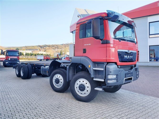 Новый Грузовик-цистерна MAN TGS 41.480 8X6 BB TGS 41.480 8X6 BB, ca. 25.000l mit Separatpumpe: фото 12