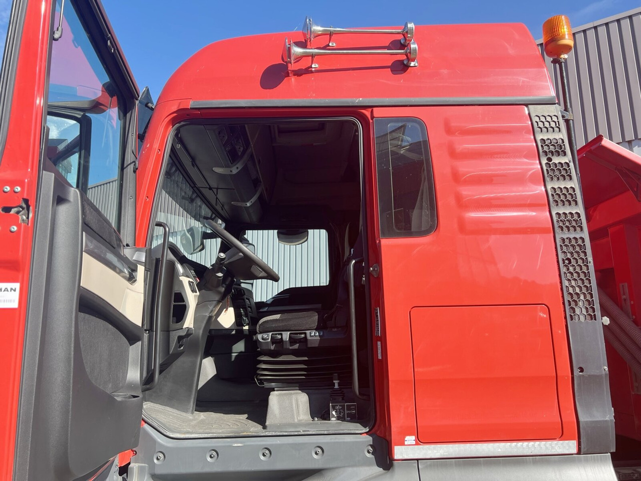 MAN TGX 26.460 6X4 BB TGX 26.460 6X4 BB, Intarder, Standklima - Самосвал: фото 5 MAN TGX 26.460 6X4 BB TGX 26.460 6X4 BB, Intarder, Standklima - Самосвал: фото 5
