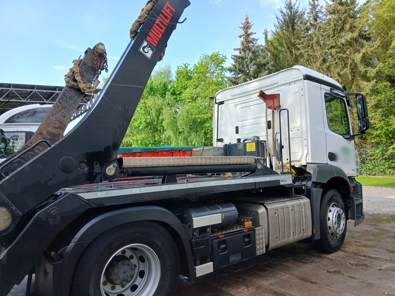 Mercedes-Benz Actros 1832 L 4x2 Actros 1832 L 4x2, Navi, MultimediaCockpit, Funk - Портальный бункеровоз: фото 2 Mercedes-Benz Actros 1832 L 4x2 Actros 1832 L 4x2, Navi, MultimediaCockpit, Funk - Портальный бункеровоз: фото 2