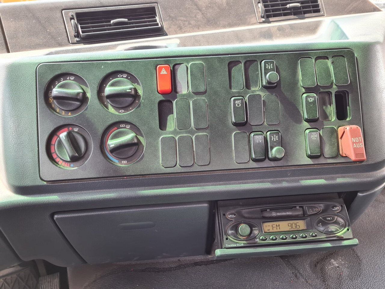Грузовик-шасси Mercedes-Benz Actros 1835 K 4x2 Actros 1835 K 4x2: фото 5