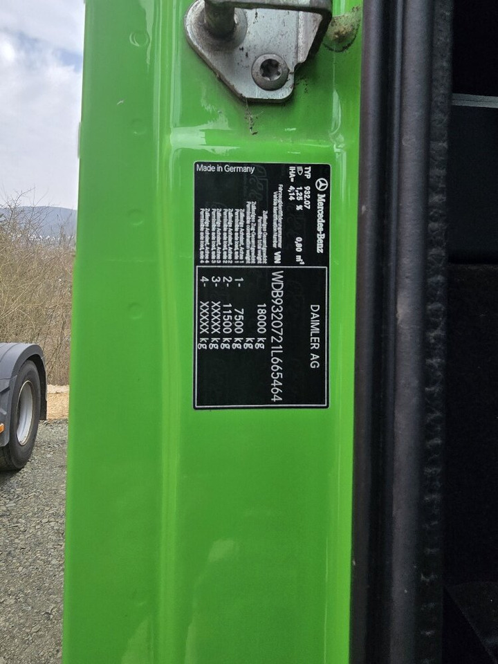 Mercedes-Benz Actros 2032 LA 4x4 Actros 2032 LA 4x4/ Rdstand 3.600 mm - Грузовик-шасси: фото 2 Mercedes-Benz Actros 2032 LA 4x4 Actros 2032 LA 4x4/ Rdstand 3.600 mm - Грузовик-шасси: фото 2