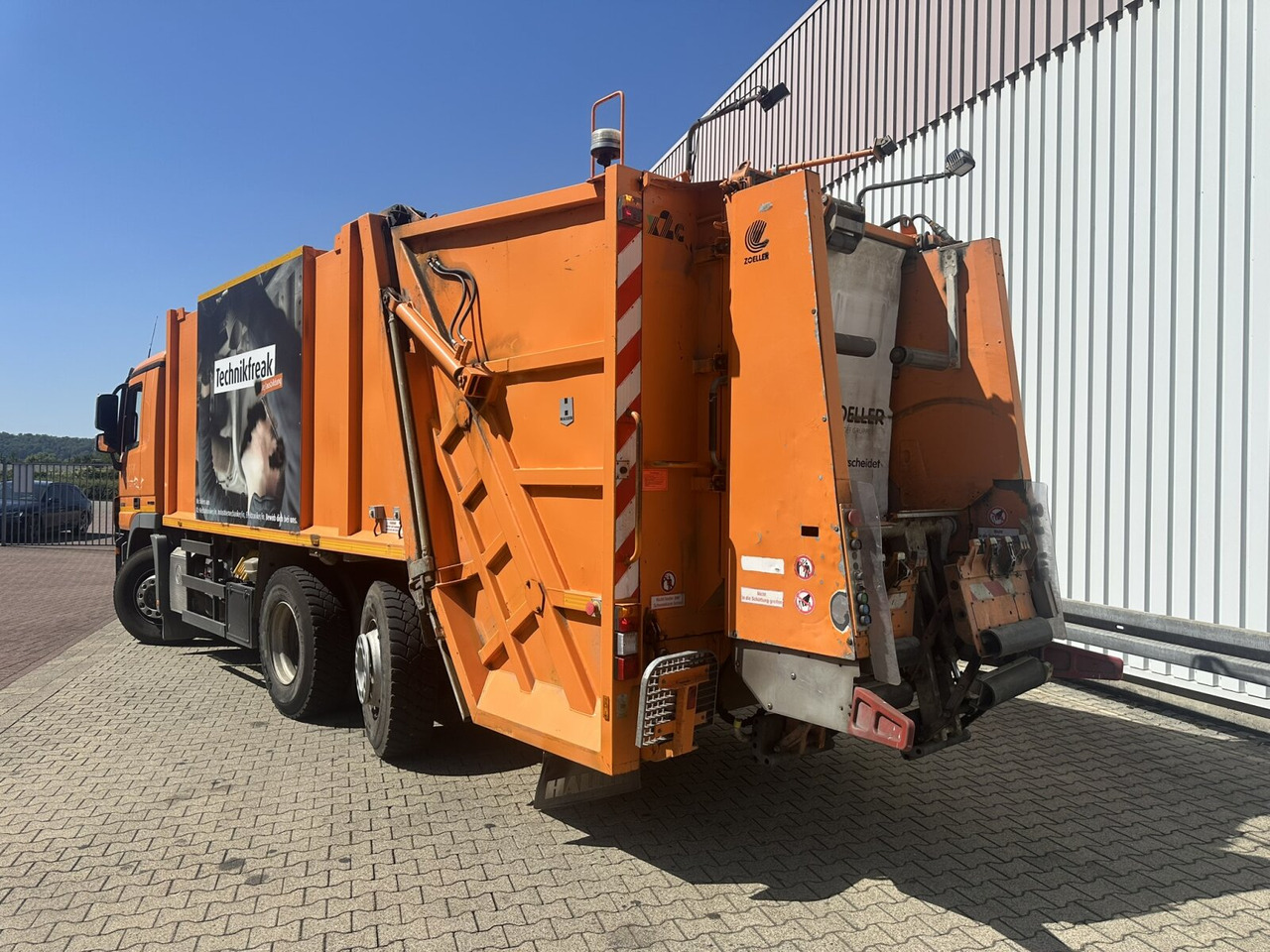 Мусоровоз для транспортировки мусора Mercedes-Benz Actros 2532 L 6x2 Actros 2532/41 L 6x2, EEV, Lenkachse, Haller X2C M21, Zöller-Schüttung: фото 11