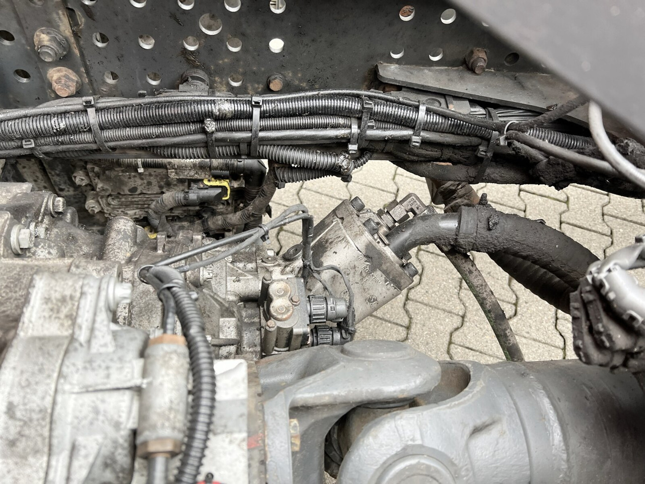 Mercedes-Benz Actros 2645 6x2 Actros 2645 6x2, Retarder, Liftachse, AWL, Hiab LBW - Грузовик-шасси: фото 4 Mercedes-Benz Actros 2645 6x2 Actros 2645 6x2, Retarder, Liftachse, AWL, Hiab LBW - Грузовик-шасси: фото 4