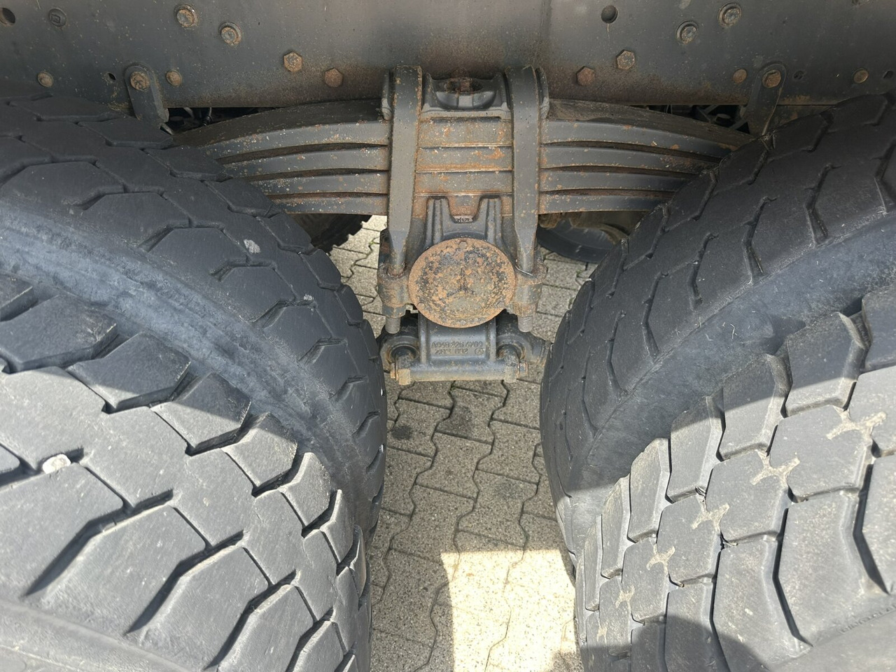 Самосвал Mercedes-Benz Actros 3348 AK 6x6 Actros 3348 AK 6x6, Bordmatik links: фото 15