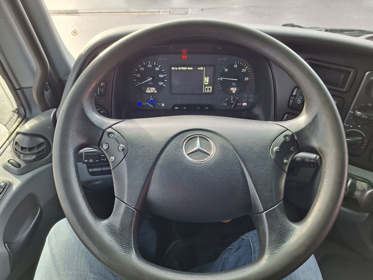 Mercedes-Benz Actros 4146 K 8x4/4 Actros 4146 K 8x4/4, Retarder, Kran Hiab XS 477 E-7 HiPro, Seilwinde, 2x Funk - Крюковой мультилифт, Автоманипулятор: фото 4 Mercedes-Benz Actros 4146 K 8x4/4 Actros 4146 K 8x4/4, Retarder, Kran Hiab XS 477 E-7 HiPro, Seilwinde, 2x Funk - Крюковой мультилифт, Автоманипулятор: фото 4