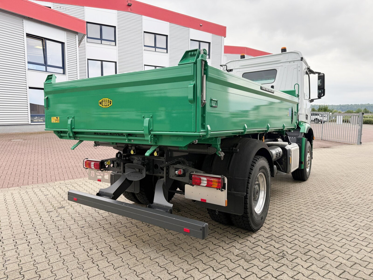Mercedes-Benz Arocs 1840 K 4x2 Arocs 1840 K 4x2, MultimediaCockpit, Alu-Bordwände, Platz für Kranmontage в лизинг Mercedes-Benz Arocs 1840 K 4x2 Arocs 1840 K 4x2, MultimediaCockpit, Alu-Bordwände, Platz für Kranmontage: фото 10