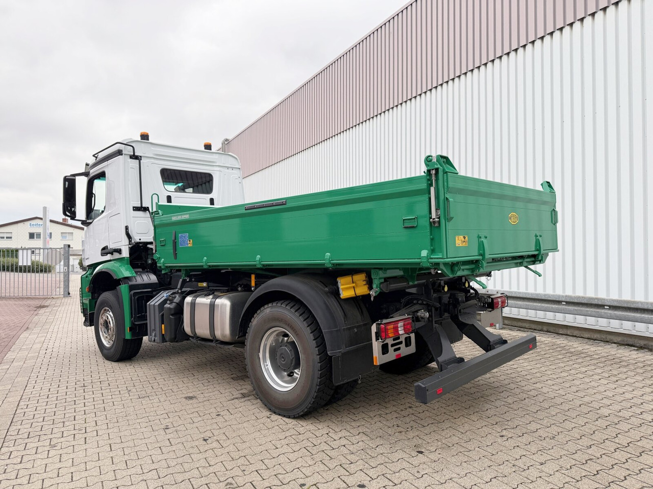 Mercedes-Benz Arocs 1840 K 4x2 Arocs 1840 K 4x2, MultimediaCockpit, Alu-Bordwände, Platz für Kranmontage в лизинг Mercedes-Benz Arocs 1840 K 4x2 Arocs 1840 K 4x2, MultimediaCockpit, Alu-Bordwände, Platz für Kranmontage: фото 14