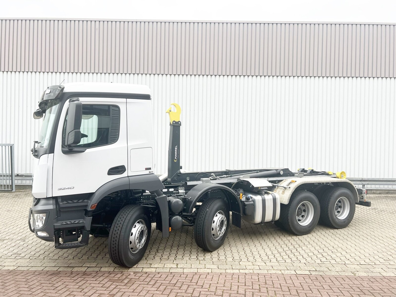 Mercedes-Benz Arocs 3240 8x4 Arocs 3240 8x4/42 - Крюковой мультилифт: фото 1 Mercedes-Benz Arocs 3240 8x4 Arocs 3240 8x4/42 - Крюковой мультилифт: фото 1