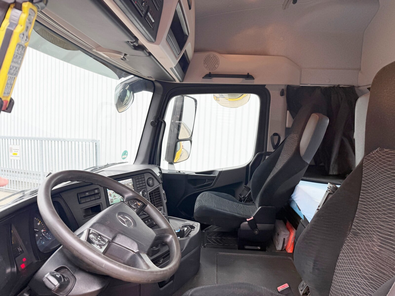 Mercedes-Benz Arocs 3245 LK 8x4/4 Arocs 3245 LK 8x4/4, Navi, Motorabtrieb, Meiller RK 30.67, Funk - Крюковой мультилифт: фото 4 Mercedes-Benz Arocs 3245 LK 8x4/4 Arocs 3245 LK 8x4/4, Navi, Motorabtrieb, Meiller RK 30.67, Funk - Крюковой мультилифт: фото 4