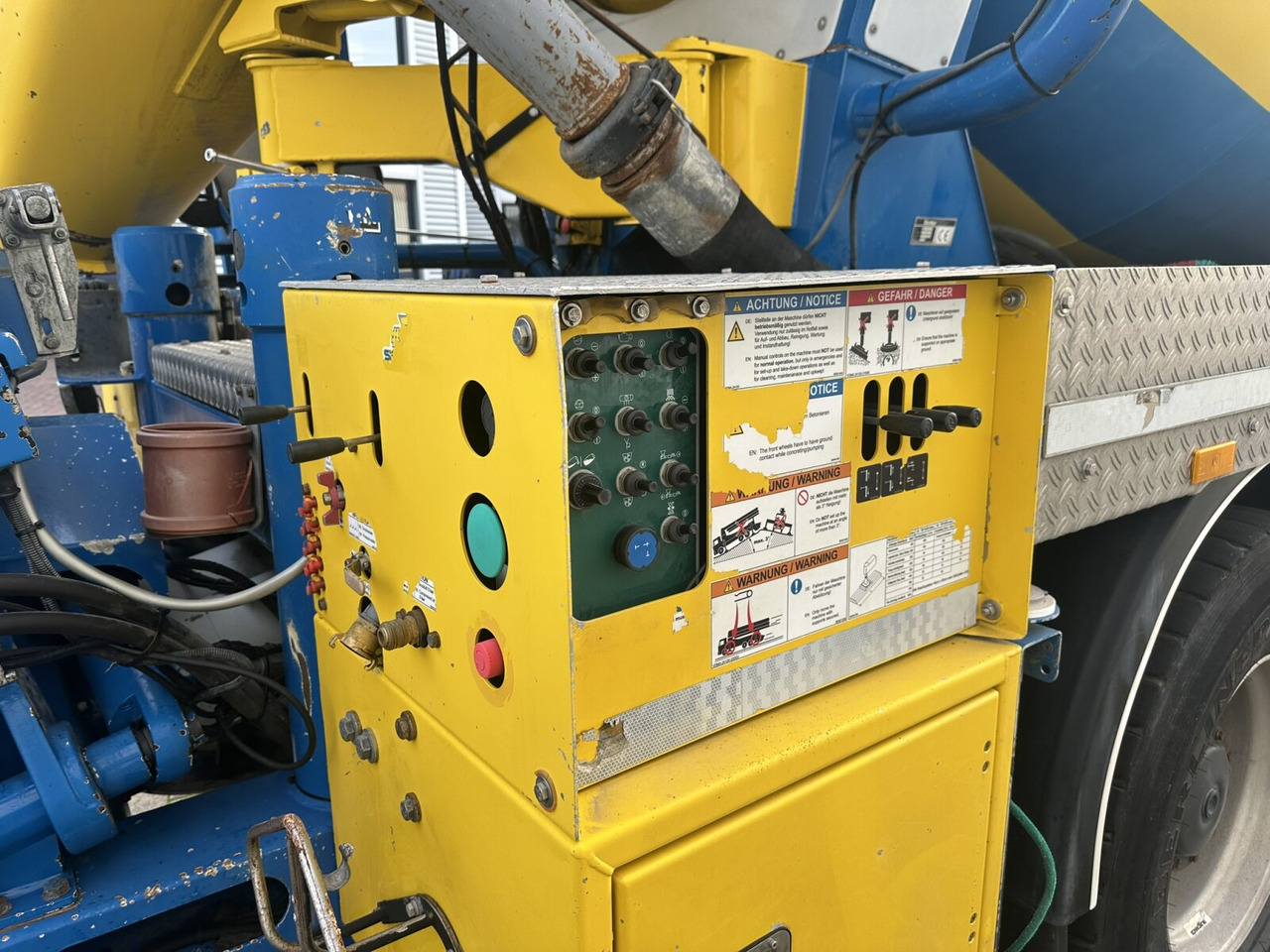 Mercedes-Benz Arocs 3246 B 8x4 Stetter Mischer 7m³, Pumpe 25m Arocs 3246 B 8x4 Stetter Mischer 7m³, Pumpe 25m - Автобетоносмеситель: фото 3 Mercedes-Benz Arocs 3246 B 8x4 Stetter Mischer 7m³, Pumpe 25m Arocs 3246 B 8x4 Stetter Mischer 7m³, Pumpe 25m - Автобетоносмеситель: фото 3