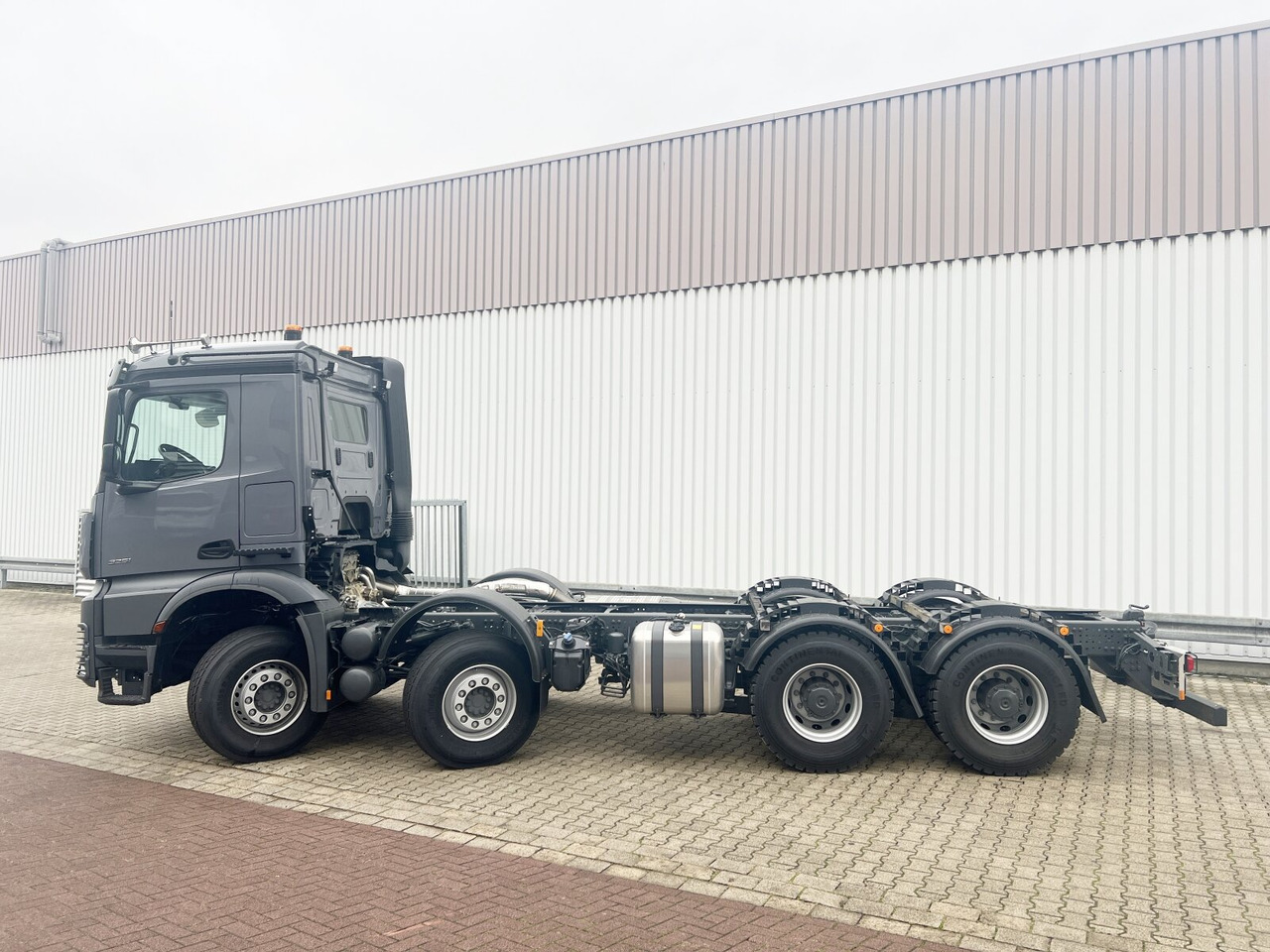 Новый Самосвал Mercedes-Benz Arocs 3251 L 8x4/4 Arocs 3251 L 8x4/4, Motorabtrieb: фото 12