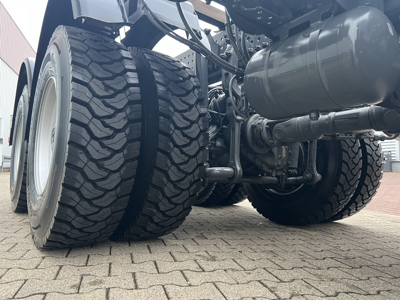 Mercedes-Benz Arocs 3340/46 A 6x6 Arocs 3340/46 A 6x6, Grounder - Грузовик-шасси: фото 4 Mercedes-Benz Arocs 3340/46 A 6x6 Arocs 3340/46 A 6x6, Grounder - Грузовик-шасси: фото 4