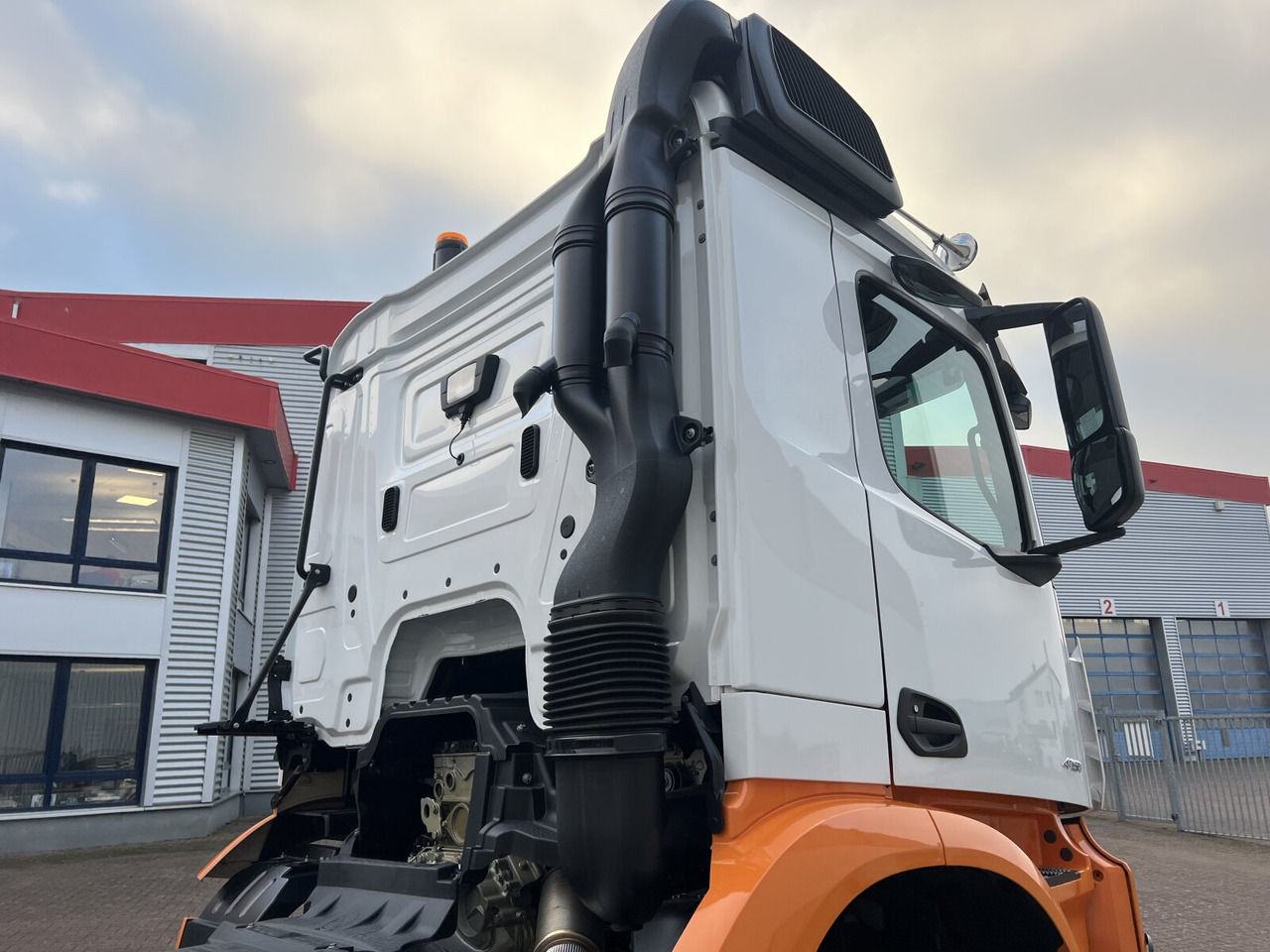 Новый Грузовик-шасси Mercedes-Benz Arocs 4151 AK 8x8/4 Arocs 4151 AK 8x8/4, Grounder: фото 7