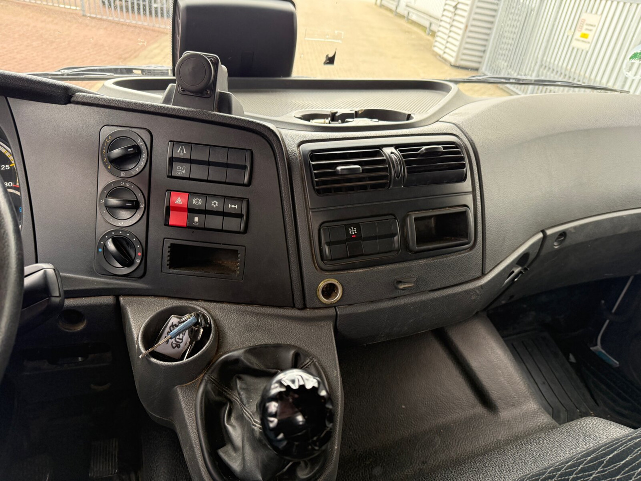 Mercedes-Benz Atego 1224 K 4x2 Atego 1224 K 4x2, Meiller 3-S-Kipper  2x AHK Öl - Самосвал: фото 4 Mercedes-Benz Atego 1224 K 4x2 Atego 1224 K 4x2, Meiller 3-S-Kipper  2x AHK Öl - Самосвал: фото 4