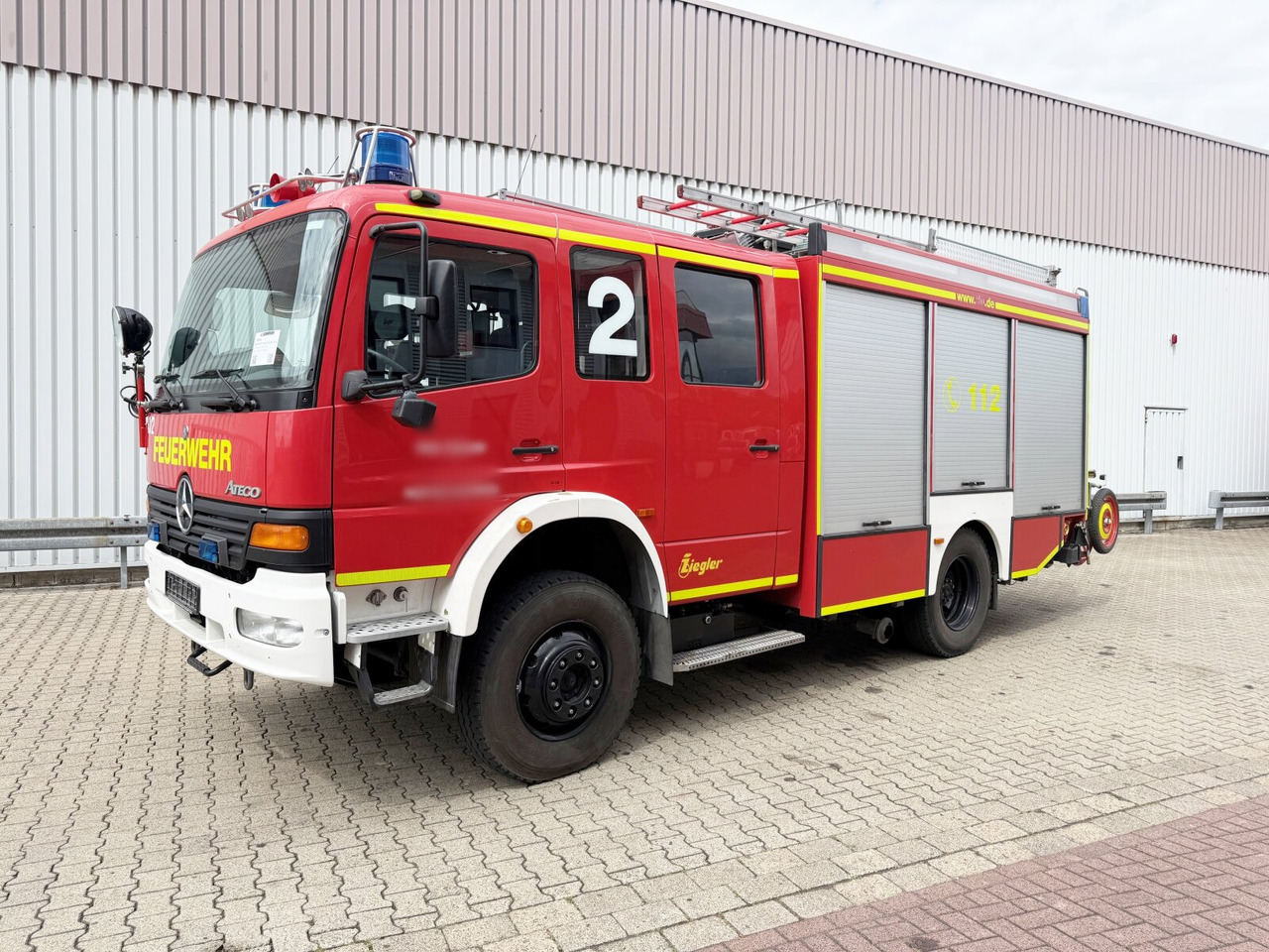 Mercedes-Benz Atego 1628 4x4, LF 16/20 Atego 1628 4x4, LF 16/20 - Машина скорой помощи: фото 1 Mercedes-Benz Atego 1628 4x4, LF 16/20 Atego 1628 4x4, LF 16/20 - Машина скорой помощи: фото 1