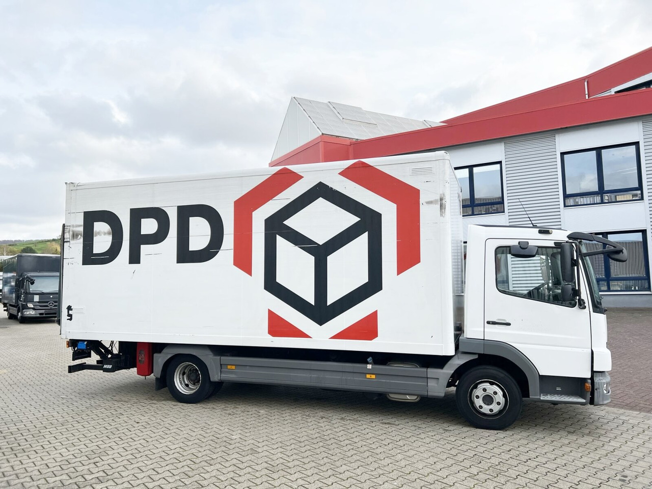 Грузовик с закрытым кузовом Mercedes-Benz Atego 816 L 4x2 Atego 816 L 4x2 mit LBW, 4x Vorhanden!: фото 9