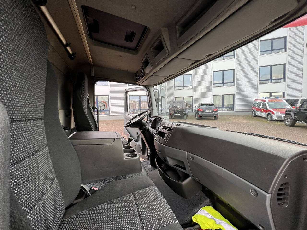 Mercedes-Benz Atego 816 L 4x2 Atego 816 L 4x2 mit LBW, 4x Vorhanden! - Грузовик с закрытым кузовом: фото 3 Mercedes-Benz Atego 816 L 4x2 Atego 816 L 4x2 mit LBW, 4x Vorhanden! - Грузовик с закрытым кузовом: фото 3
