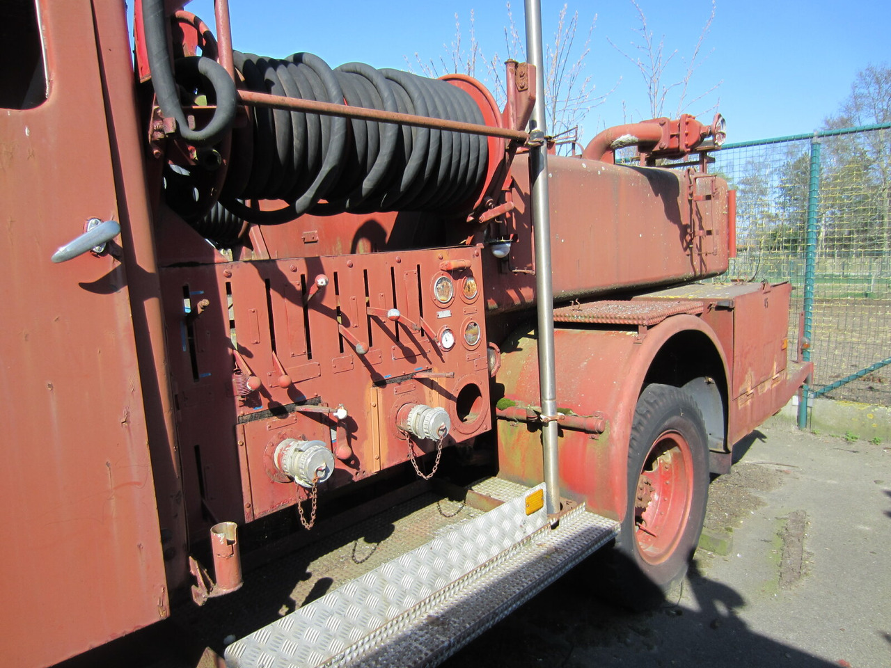 Mercedes-Benz  - Пожарная машина: фото 2 Mercedes-Benz  - Пожарная машина: фото 2