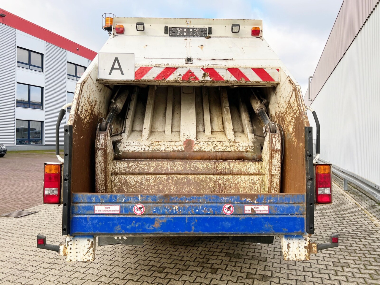 Мусоровоз для транспортировки мусора Mercedes-Benz Econic 2633 L/NLA 6x2/4 Econic 2633 L/NLA 6x2/4, Lenkachse, Sperrmüllwagen ca. 23,9m³: фото 10