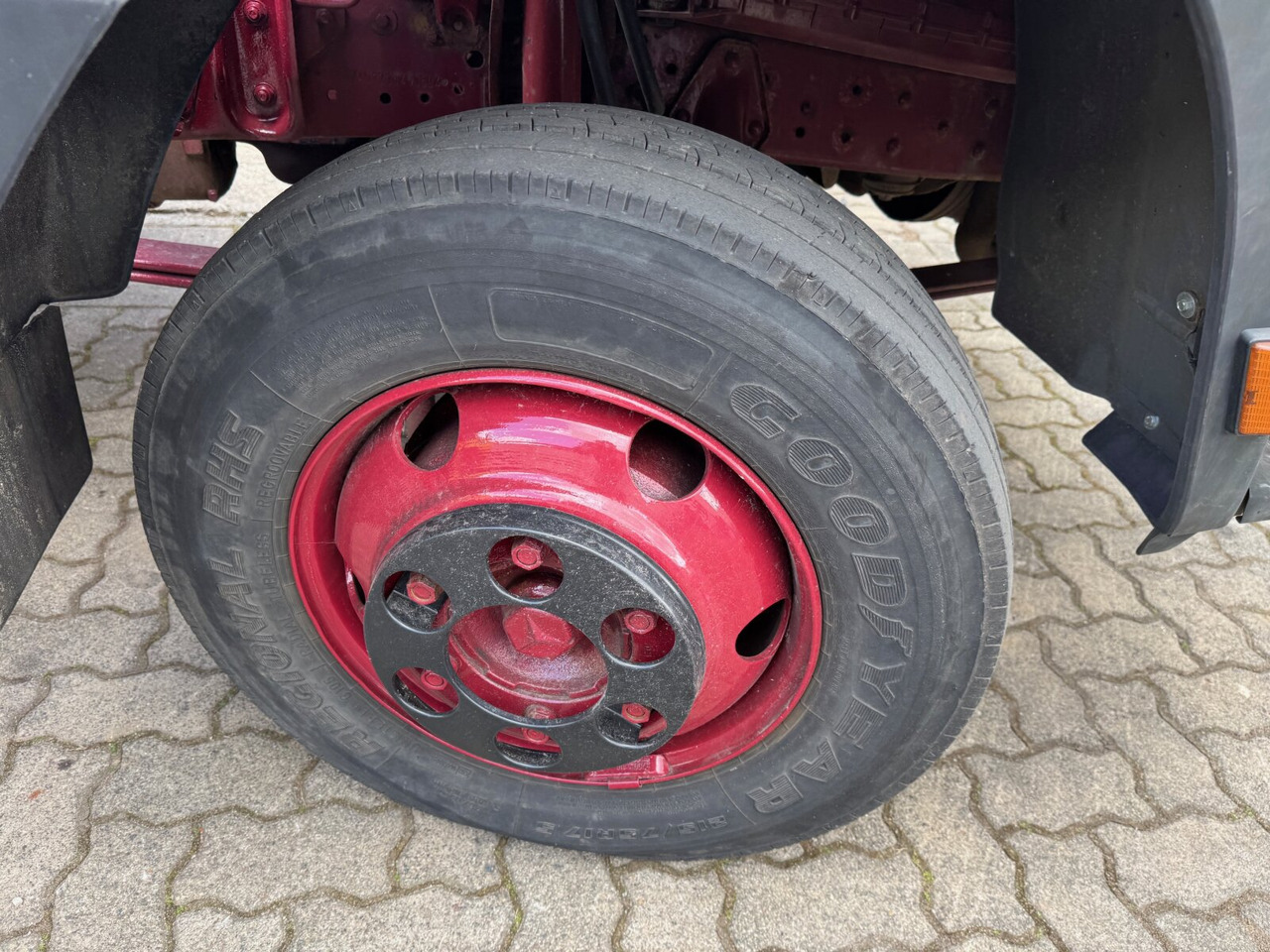 Mercedes-Benz LK 814 4x2 LK 814 4x2, 6-Zylinder, City-Abroller - Крюковой мультилифт: фото 2 Mercedes-Benz LK 814 4x2 LK 814 4x2, 6-Zylinder, City-Abroller - Крюковой мультилифт: фото 2