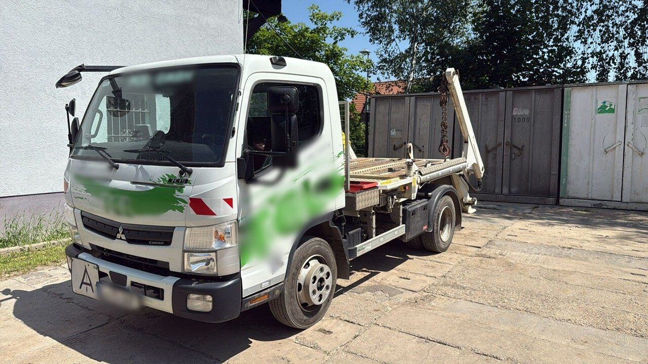 Mitsubishi Canter Fuso 7C15 4x2 Canter Fuso 7C15 4x2, Tele-Absetzer, Vereiterbar bis 10m³ - Портальный бункеровоз: фото 1 Mitsubishi Canter Fuso 7C15 4x2 Canter Fuso 7C15 4x2, Tele-Absetzer, Vereiterbar bis 10m³ - Портальный бункеровоз: фото 1