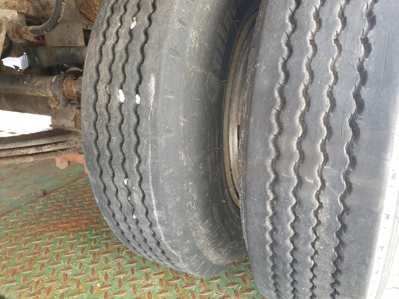 P 528/803-01 BLUMHARDT P 528/803-01, 3-Achs Satteltieflader, Ex- - Низкорамный полуприцеп: фото 3 P 528/803-01 BLUMHARDT P 528/803-01, 3-Achs Satteltieflader, Ex- - Низкорамный полуприцеп: фото 3