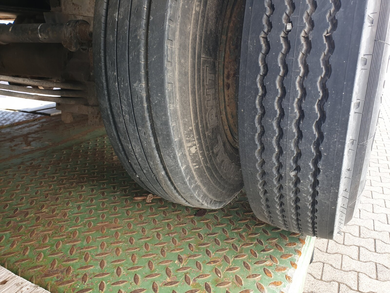 P 528/803-01 BLUMHARDT P 528/803-01, 3-Achs Satteltieflader, Ex- - Низкорамный полуприцеп: фото 4 P 528/803-01 BLUMHARDT P 528/803-01, 3-Achs Satteltieflader, Ex- - Низкорамный полуприцеп: фото 4