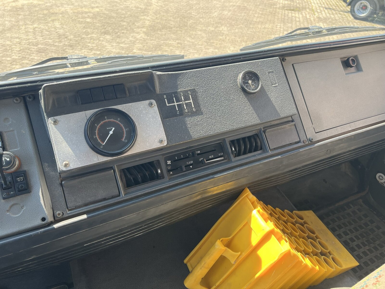 Грузовик-цистерна Renault Midliner S170 4x4 Midliner S170 4x4, 6000l Wassertank: фото 7