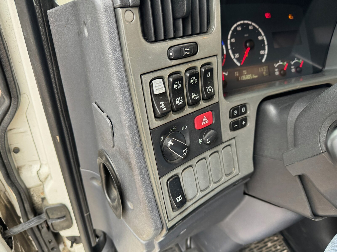 Scania R380 DB 4x2 MNA R380 DB 4x2 MNA, Platz für Heckkran, 2x AHK - Автоманипулятор, Грузовик бортовой/ Платформа: фото 4 Scania R380 DB 4x2 MNA R380 DB 4x2 MNA, Platz für Heckkran, 2x AHK - Автоманипулятор, Грузовик бортовой/ Платформа: фото 4