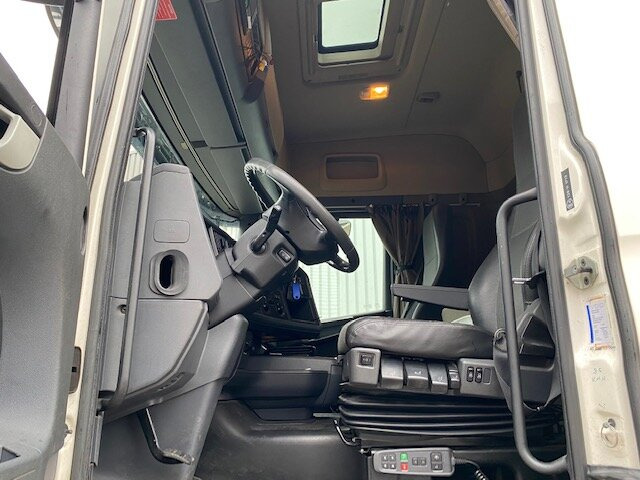 Scania R450 LB 6x2-4 R450 LB 6x2-4 Getränkekoffer, Retarder, Lift-/Lenkachse, Stapleraufnahme - Грузовик с закрытым кузовом: фото 3 Scania R450 LB 6x2-4 R450 LB 6x2-4 Getränkekoffer, Retarder, Lift-/Lenkachse, Stapleraufnahme - Грузовик с закрытым кузовом: фото 3