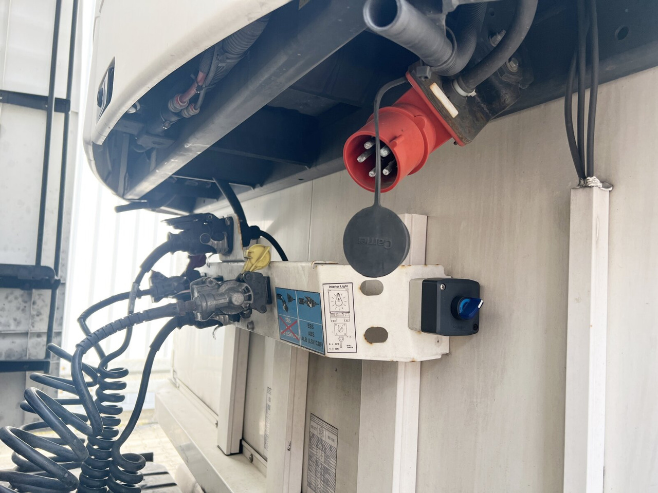 Schmitz Cargobull SKO 24/L-13.4 FP 25 SKO 24/L-13.4 FP 25 45 COOL, Mega, Doppelstock - Полуприцеп-рефрижератор: фото 2 Schmitz Cargobull SKO 24/L-13.4 FP 25 SKO 24/L-13.4 FP 25 45 COOL, Mega, Doppelstock - Полуприцеп-рефрижератор: фото 2