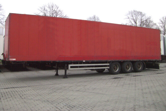 Sommer SG 240-ATX Sommer Kleiderkofferauflieger, 90 cbm - Полуприцеп-фургон: фото 1 Sommer SG 240-ATX Sommer Kleiderkofferauflieger, 90 cbm - Полуприцеп-фургон: фото 1