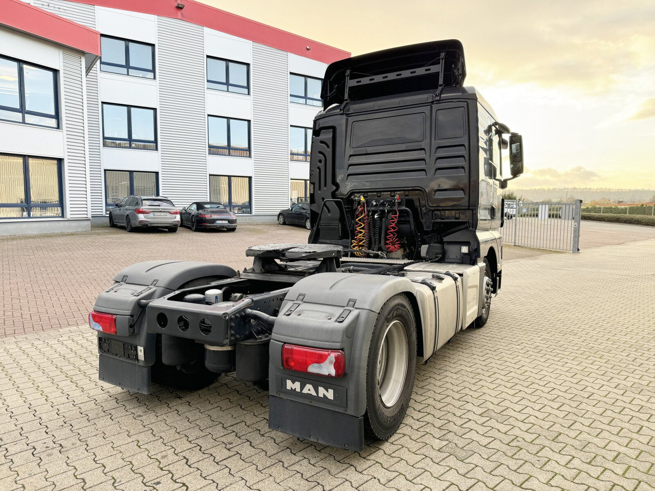 Тягач MAN TGX 18.420 4x2 BLS TGX 18.420 4X2 BLS, Retarder: фото 9 Тягач MAN TGX 18.420 4x2 BLS TGX 18.420 4X2 BLS, Retarder: фото 9