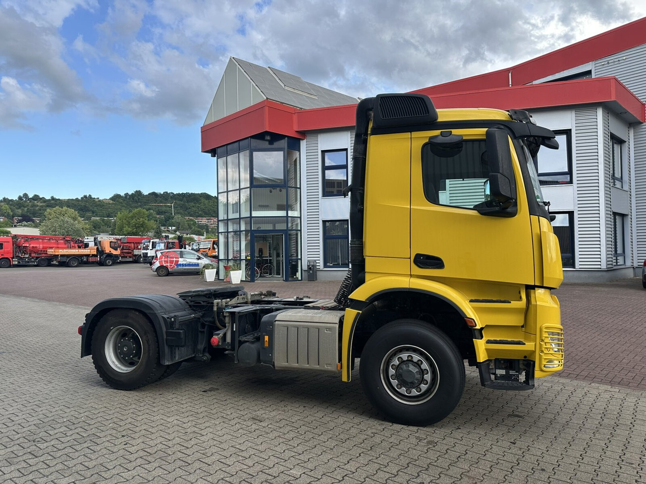 Тягач Mercedes-Benz Arocs 1851 LS 4x4 HAD Arocs 1851 LS 4x4 HAD, Hydraulik, Navi, MultimediaCockpit: фото 10