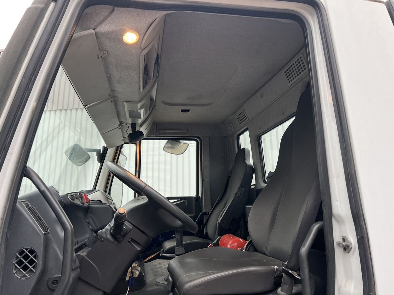 Фото интерьера 1:  Stralis AD440S42T/P 4x2 Stralis AD440X42T/P 4x2, Ex- в лизинг Stralis AD440S42T/P 4x2 Stralis AD440X42T/P 4x2, Ex-