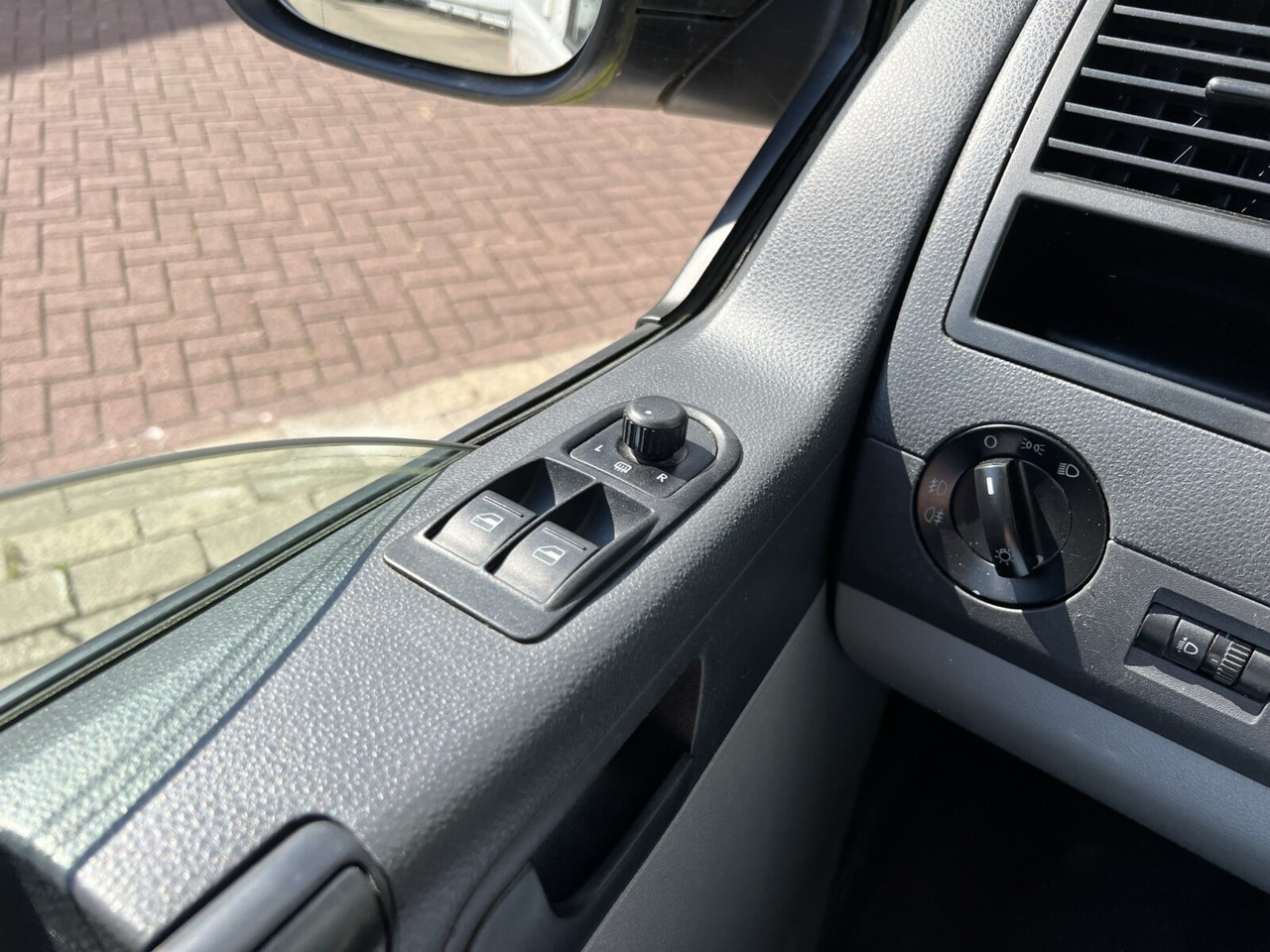 Машина скорой помощи Volkswagen T5 2.0 TDI 4x2 T5 2.0 TDI 4x2, Krankenwagen: фото 7