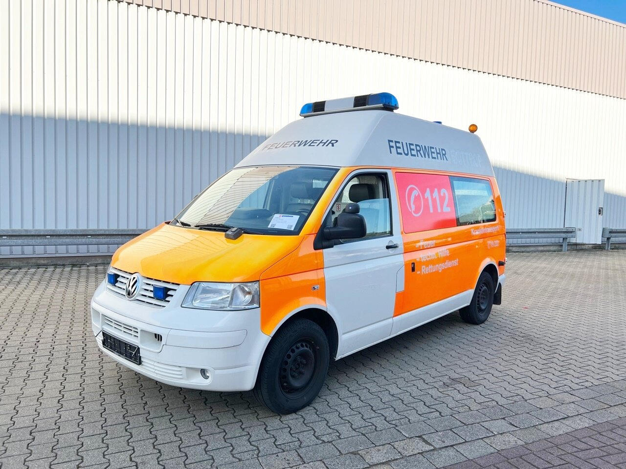 Volkswagen T5 2.5 TDI 4x2 T5 2.5 TDI 4x2, Krankenwagen - Машина скорой помощи: фото 1 Volkswagen T5 2.5 TDI 4x2 T5 2.5 TDI 4x2, Krankenwagen - Машина скорой помощи: фото 1