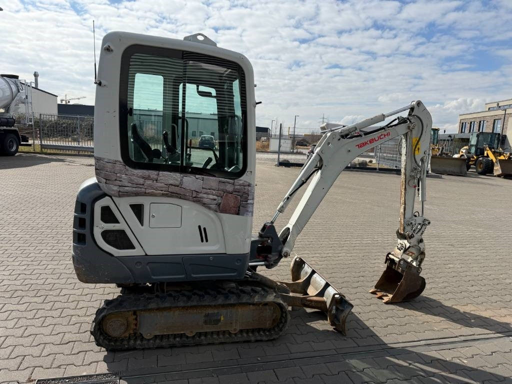 Takeuchi TB 216 Powertilt - Мини-экскаватор: фото 5 Takeuchi TB 216 Powertilt - Мини-экскаватор: фото 5