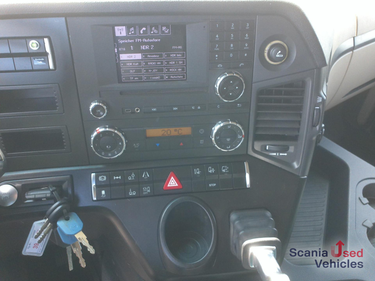 MERCEDES-BENZ Actros 2533L Volumen - Тентованный грузовик: фото 2 MERCEDES-BENZ Actros 2533L Volumen - Тентованный грузовик: фото 2