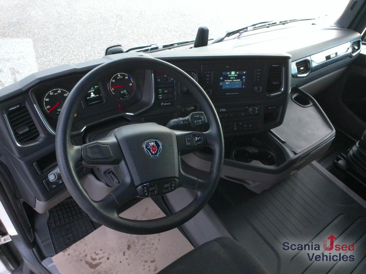 SCANIA R 410 A4x2NA 2 Tanks Standklima ALU Top!!! - Тягач: фото 2 SCANIA R 410 A4x2NA 2 Tanks Standklima ALU Top!!! - Тягач: фото 2