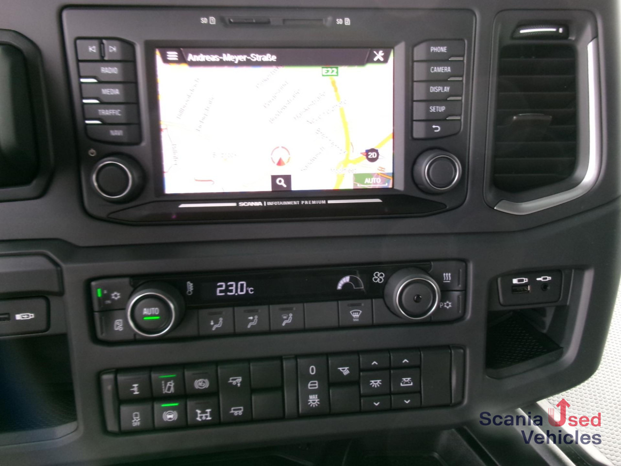 SCANIA R 460 A4x2NA SUPER NAVI Standklima DAB - Тягач: фото 4 SCANIA R 460 A4x2NA SUPER NAVI Standklima DAB - Тягач: фото 4