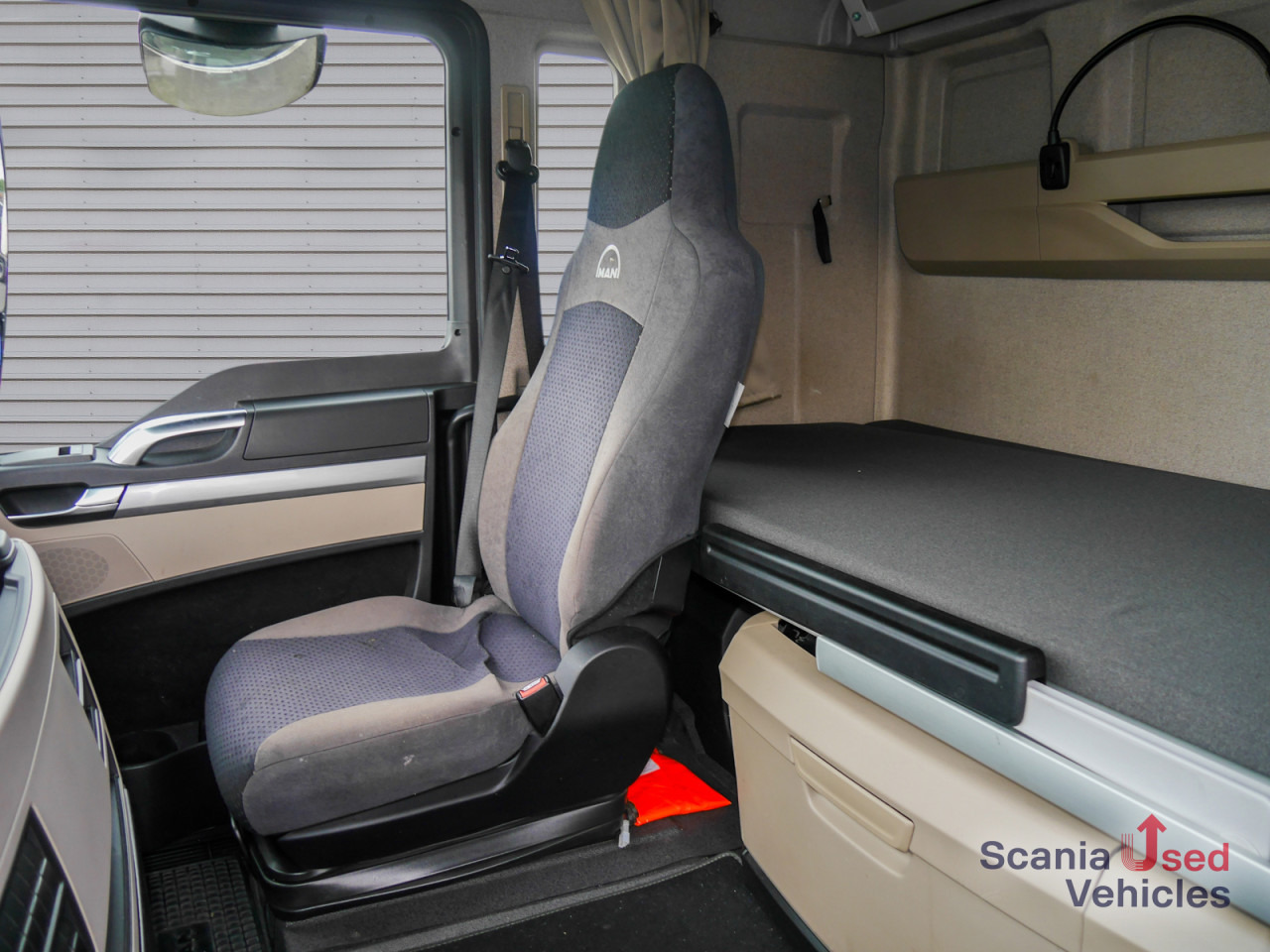 MAN TGX 26.470 6x2-4 LL - Koffer / LBW - - Грузовик с закрытым кузовом: фото 4 MAN TGX 26.470 6x2-4 LL - Koffer / LBW - - Грузовик с закрытым кузовом: фото 4