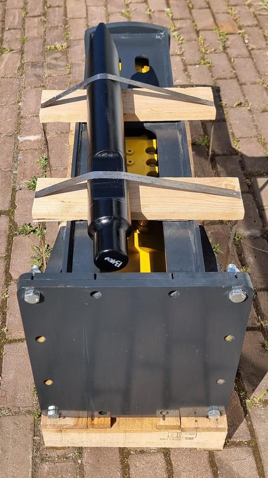 MUSTANG HM550 - Гидромолот для Экскаваторов: фото 2 MUSTANG HM550 - Гидромолот для Экскаваторов: фото 2