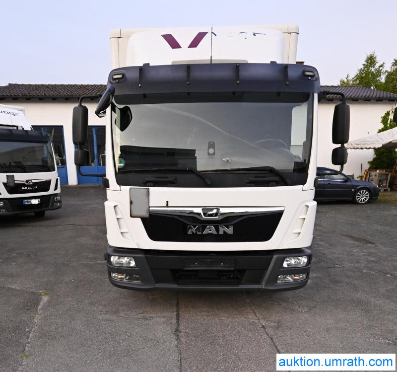 MAN (V181) MAN TGL 12.250 4x2 L/BL Koffer Ladebordwand Klimaautomatik NAVI Luftfederung Automatikgetriebe EURO 6 - Грузовик с закрытым кузовом: фото 3 MAN (V181) MAN TGL 12.250 4x2 L/BL Koffer Ladebordwand Klimaautomatik NAVI Luftfederung Automatikgetriebe EURO 6 - Грузовик с закрытым кузовом: фото 3