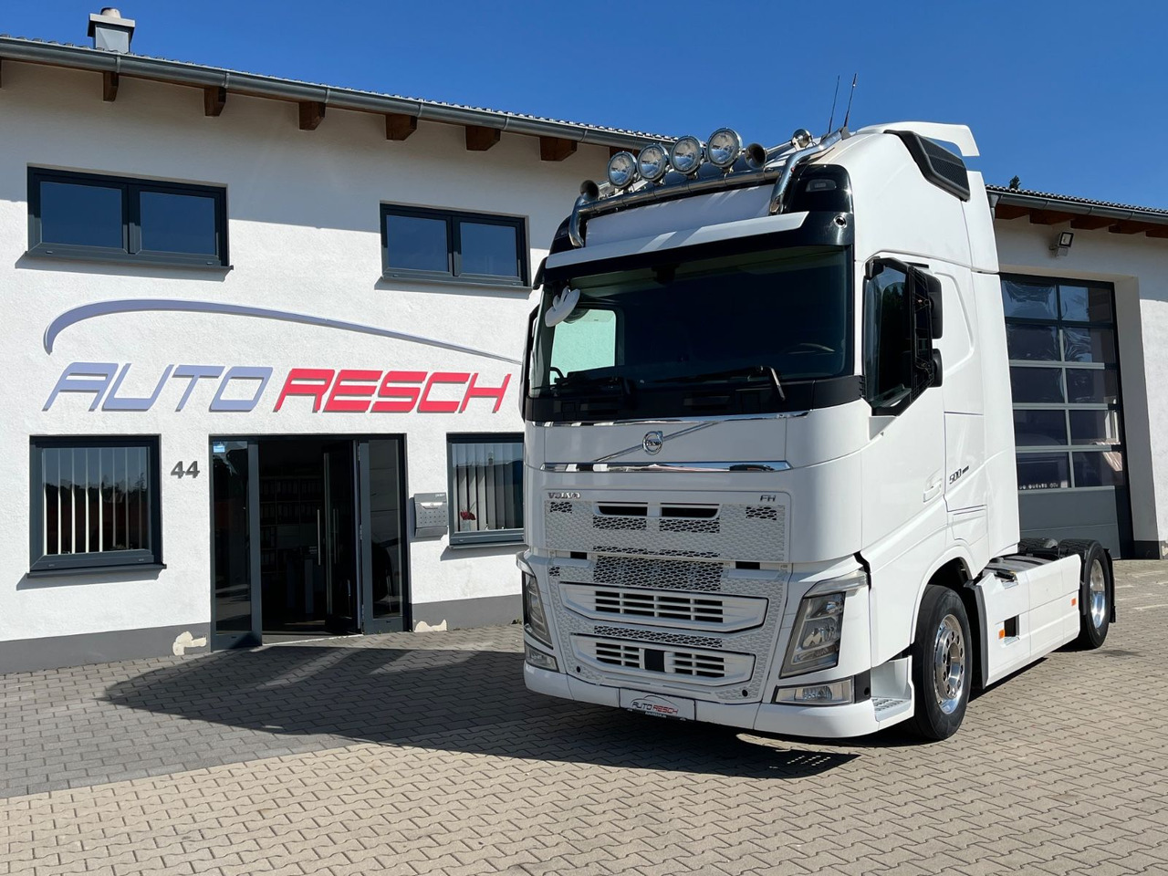 Volvo FH 500 Lowdeck Mega Standklima NAVI - Тягач: фото 1 Volvo FH 500 Lowdeck Mega Standklima NAVI - Тягач: фото 1