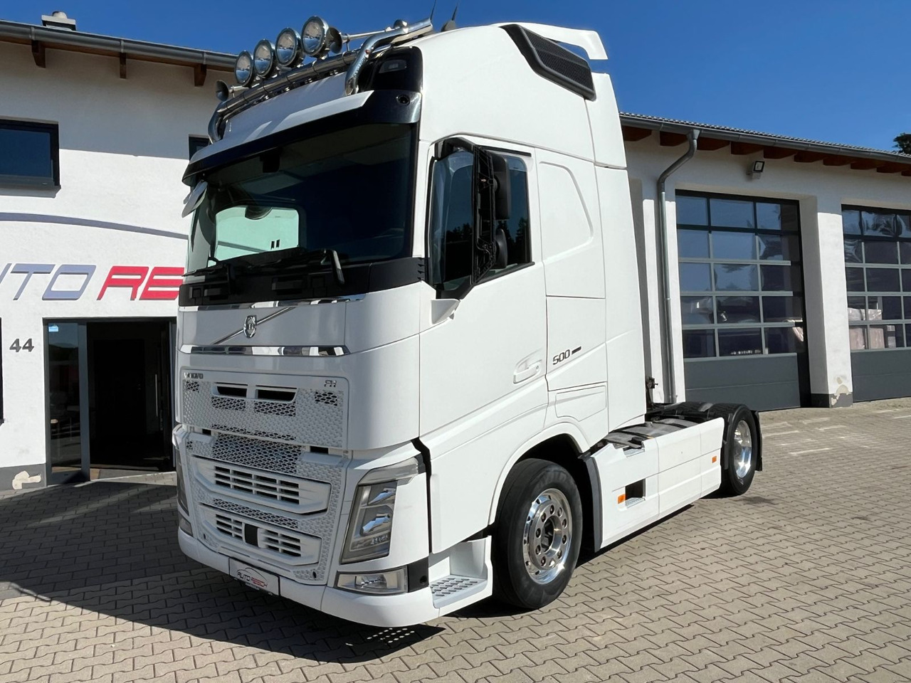 Volvo FH 500 Lowdeck Mega Standklima NAVI - Тягач: фото 2 Volvo FH 500 Lowdeck Mega Standklima NAVI - Тягач: фото 2